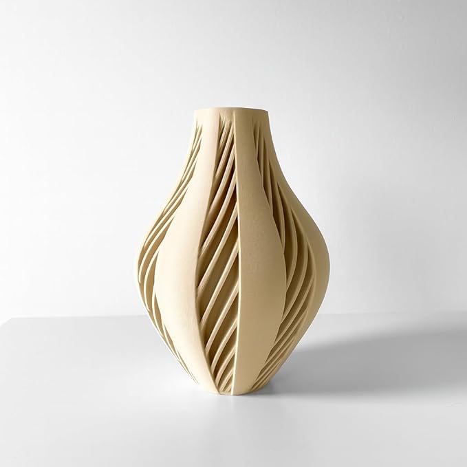 Yorio Vase