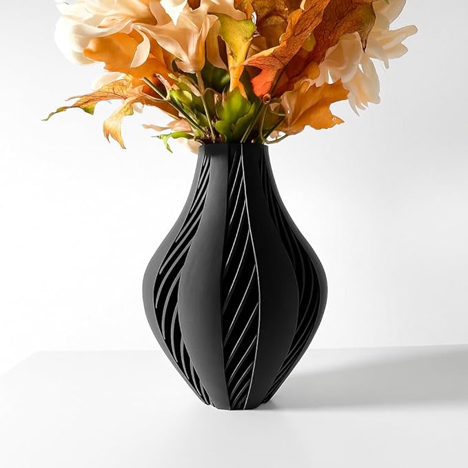 Yorio Vase
