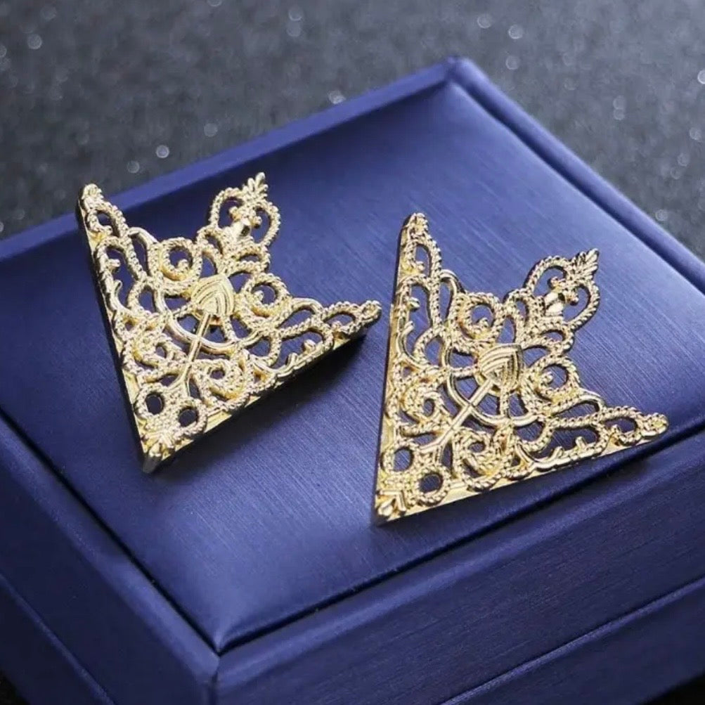 Triangle Brooch Collar Pin